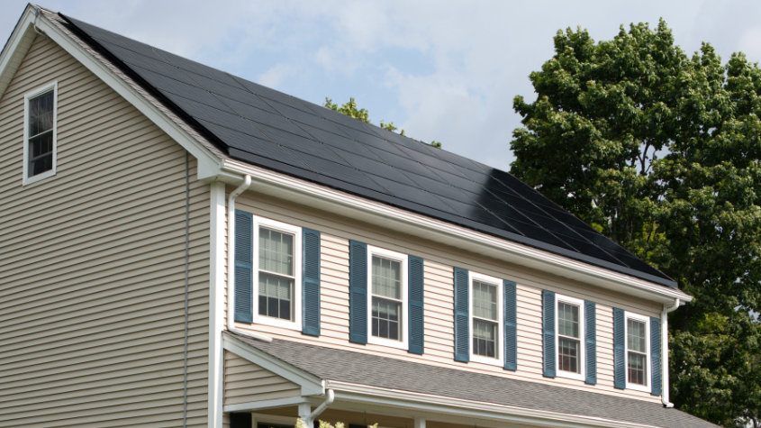 You are currently viewing How much does it cost to power a house with solar panels?